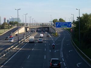 21 Donauufer Autobahn.jpg